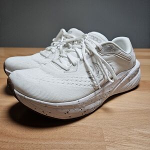 Topo Athletic W Phantom 4 Salt Natural White Running Shoes Women's US 7